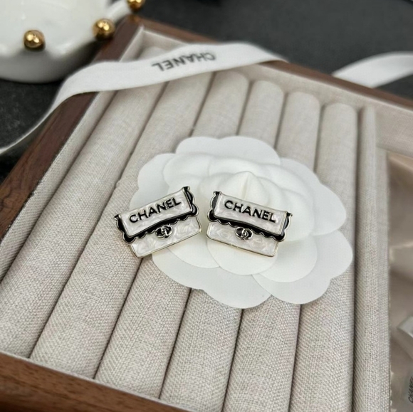 Chanel earrings - Picture 5 of 10